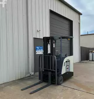 Stand-Up Rider Forklift 2015  Crown RC 5530-30 (5)