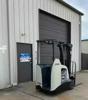 Stand-Up Rider Forklift 2015  Crown RC 5530-30 (6)