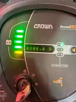 Stand-Up Rider Forklift 2017  Crown RC 5535-30 (13)
