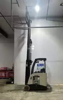 Stand-Up Rider Forklift 2017  Crown RC 5535-30 (2)