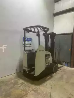 Stand-Up Rider Forklift 2017  Crown RC 5535-30 (5)