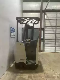 Stand-Up Rider Forklift 2017  Crown RC 5535-30 (8)