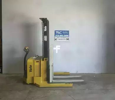 Pallet Stackers 2016  Yale MSW040SFN24TV087 (3)