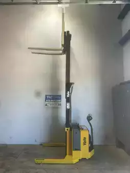 Pallet Stackers 2014  Yale MSW040SFN24TV087 (2)