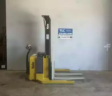 Pallet Stackers 2014  Yale MSW040SFN24TV087 (3)