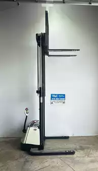 Pallet Stackers 2018  Crown Crown SX3000 (2)