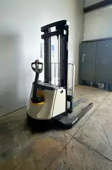 Pallet Stackers 2018  Crown Crown SX3000 (4)