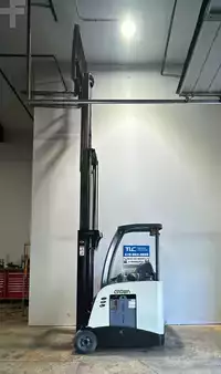 Stand-Up Rider Forklift 2017  Crown RC 5535-30 (2)