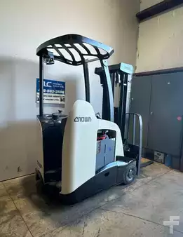 Stand-Up Rider Forklift 2017  Crown RC 5535-30 (4)