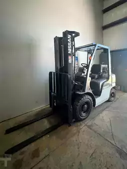 Propane Forklifts 2013  Unicarriers MP1F2A25LV (5)