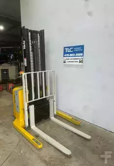 Pallet Stackers 2010  Yale MSW040SFN24TV087 (6)