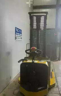 Pallet Stackers 2010  Yale MSW040SFN24TV087 (9)