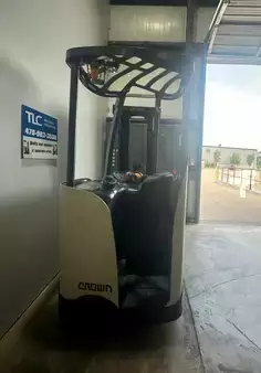 Stand-Up Rider Forklift 2016  Crown RC 5535-30 (8)