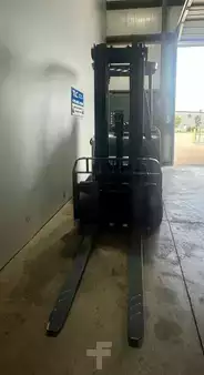 Stand-Up Rider Forklift 2016  Crown RC 5535-30 (9)