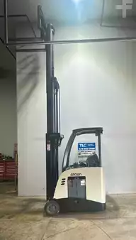 Stand-Up Rider Forklift 2014  Crown RC 5530-30 (3)