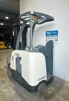 Stand-Up Rider Forklift 2014  Crown RC 5530-30 (6)