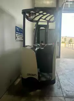 Stand-Up Rider Forklift 2014  Crown RC 5530-30 (8)