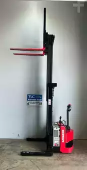 Apilador eléctrico 2019  Raymond RSS40 (2)