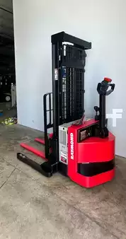 Apilador eléctrico 2019  Raymond RSS40 (4)