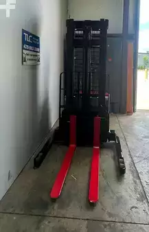 Apilador eléctrico 2019  Raymond RSS40 (8)