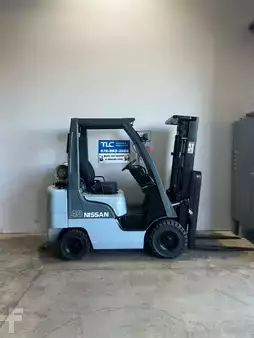 Propane Forklifts 2012  Nissan MP1F1A20LV (1)