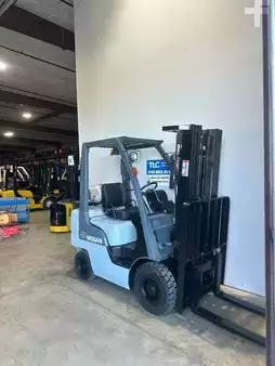 Propane Forklifts 2012  Nissan MP1F1A20LV (4)