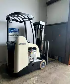 Apilador Hombre a Bordo 2012  Crown RC 5530-30 (4)