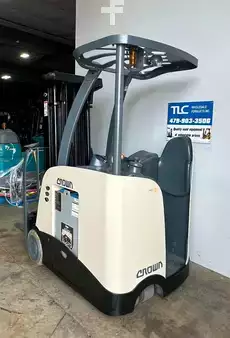 Apilador Hombre a Bordo 2012  Crown RC 5530-30 (6)