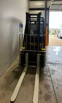 Propane Forklifts 2008  Yale GLP040SVXNURE084 (15)