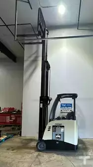 Apilador Hombre a Bordo 2012  Crown RC 5530-30 (2)