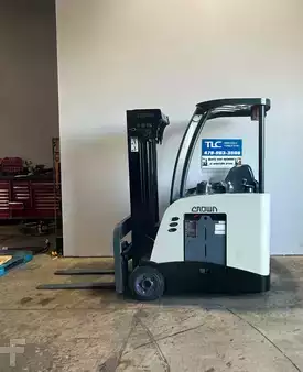 Apilador Hombre a Bordo 2015  Crown RC 5530-30 (1)