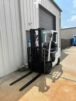 Propane Forklifts 2014  Nissan MP1F1A20LV (5)