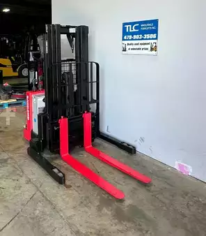 Pallet Stackers 2018  Raymond RSS40 (11)