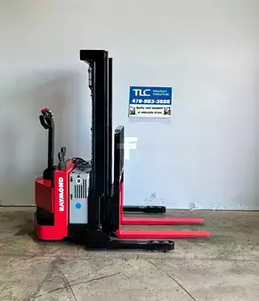 Pallet Stackers 2018  Raymond RSS40 (1)