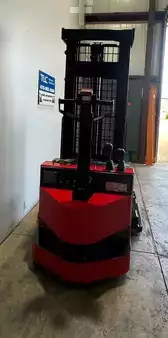 Pallet Stackers 2018  Raymond RSS40 (13)