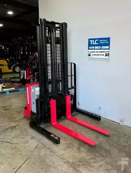 Pallet Stackers 2018  Raymond RSS40 (4)