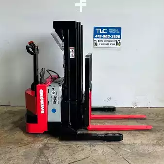 Pallet Stackers 2011  Raymond RSS40 (1)
