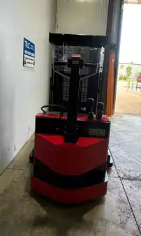 Pallet Stackers 2011  Raymond RSS40 (12)