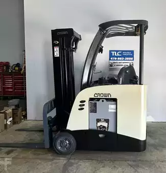 Apilador Hombre a Bordo 2014  Crown RC 5530-30 (1)