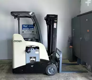 Apilador Hombre a Bordo 2014  Crown RC 5530-30 (3)