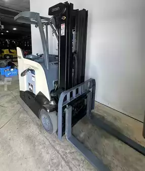 Apilador Hombre a Bordo 2014  Crown RC 5530-30 (5)
