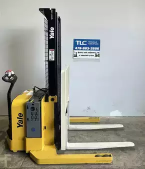 Apilador eléctrico 2025  Yale MSW040SFN24TV087 (1)