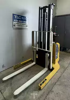 Apilador eléctrico 2025  Yale MSW040SFN24TV087 (9)