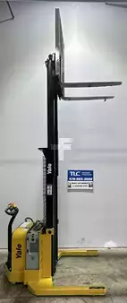 Pallet Stackers 2015  Yale MSW040SFN24TV087 (2)