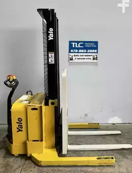 Pallet Stackers 2011  Yale MSW040SFN24TV087 (3)