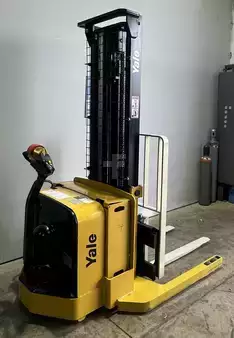 Pallet Stackers 2011  Yale MSW040SFN24TV087 (6)