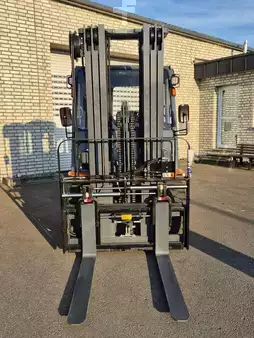 Elektro čtyřkolový VZV 2026  Lonking LG50B (6)