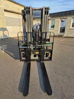 Eléctrica de 4 ruedas 2026  Lonking CPD35-X (5)