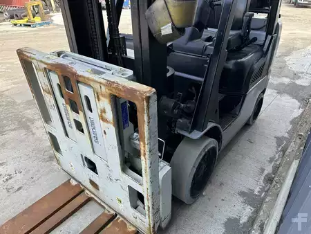 Propane Forklifts - Nissan MCP1F2A20LV (2)