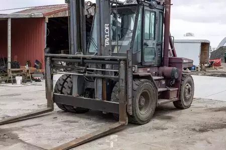 Diesel Forklifts - Taylor TX220S (6)